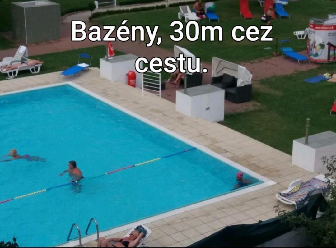 Apartmany Centro & Jacuzzi 皮耶什佳尼 外观 照片