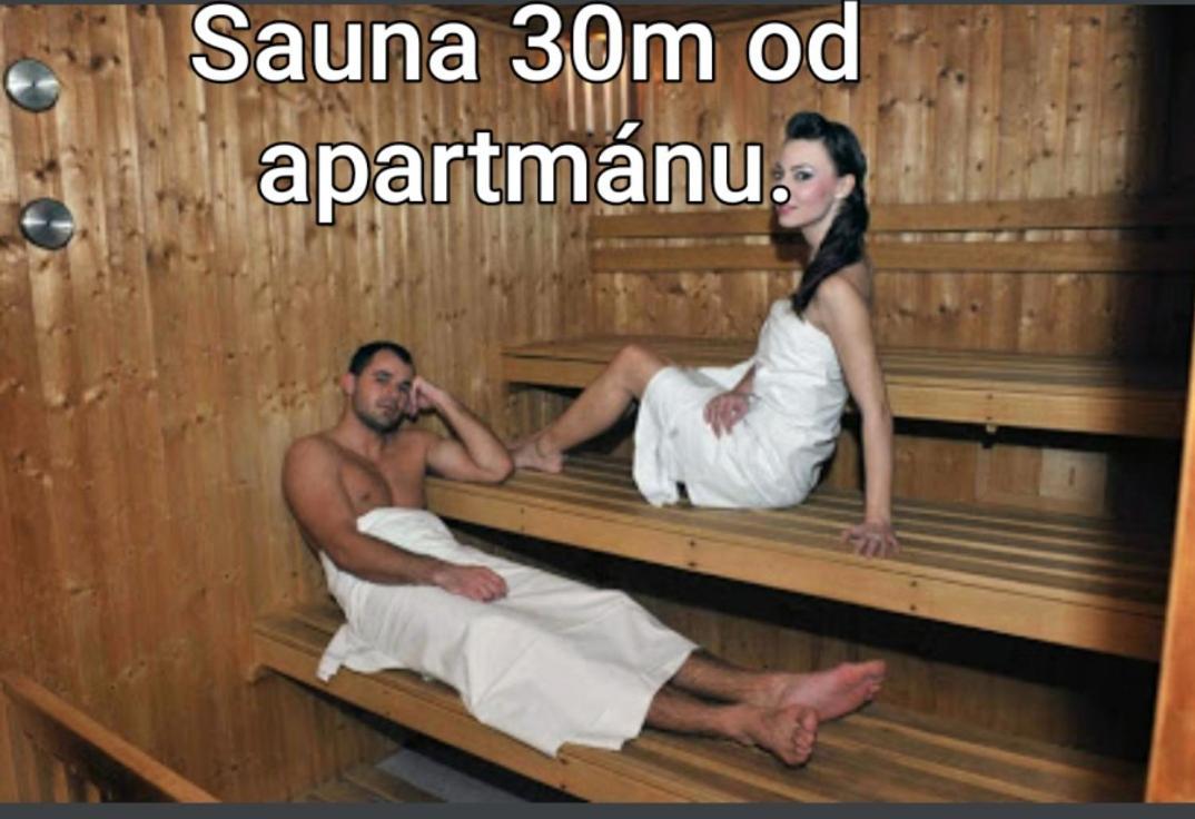 Apartmany Centro & Jacuzzi 皮耶什佳尼 外观 照片