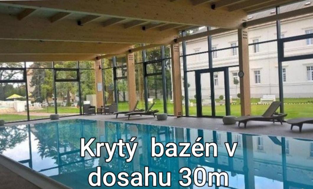 Apartmany Centro & Jacuzzi 皮耶什佳尼 外观 照片