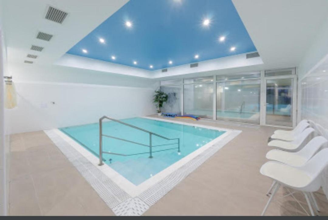 Apartmany Centro & Jacuzzi 皮耶什佳尼 外观 照片
