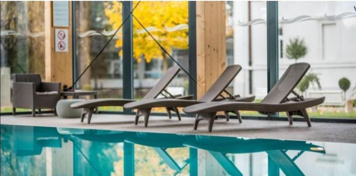 Apartmany Centro & Jacuzzi 皮耶什佳尼 外观 照片