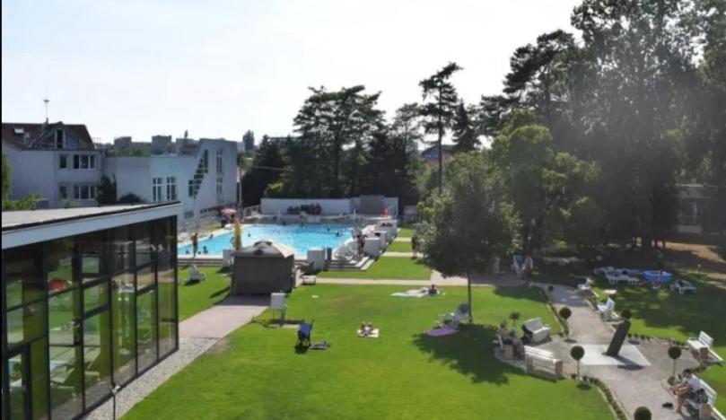 Apartmany Centro & Jacuzzi 皮耶什佳尼 外观 照片