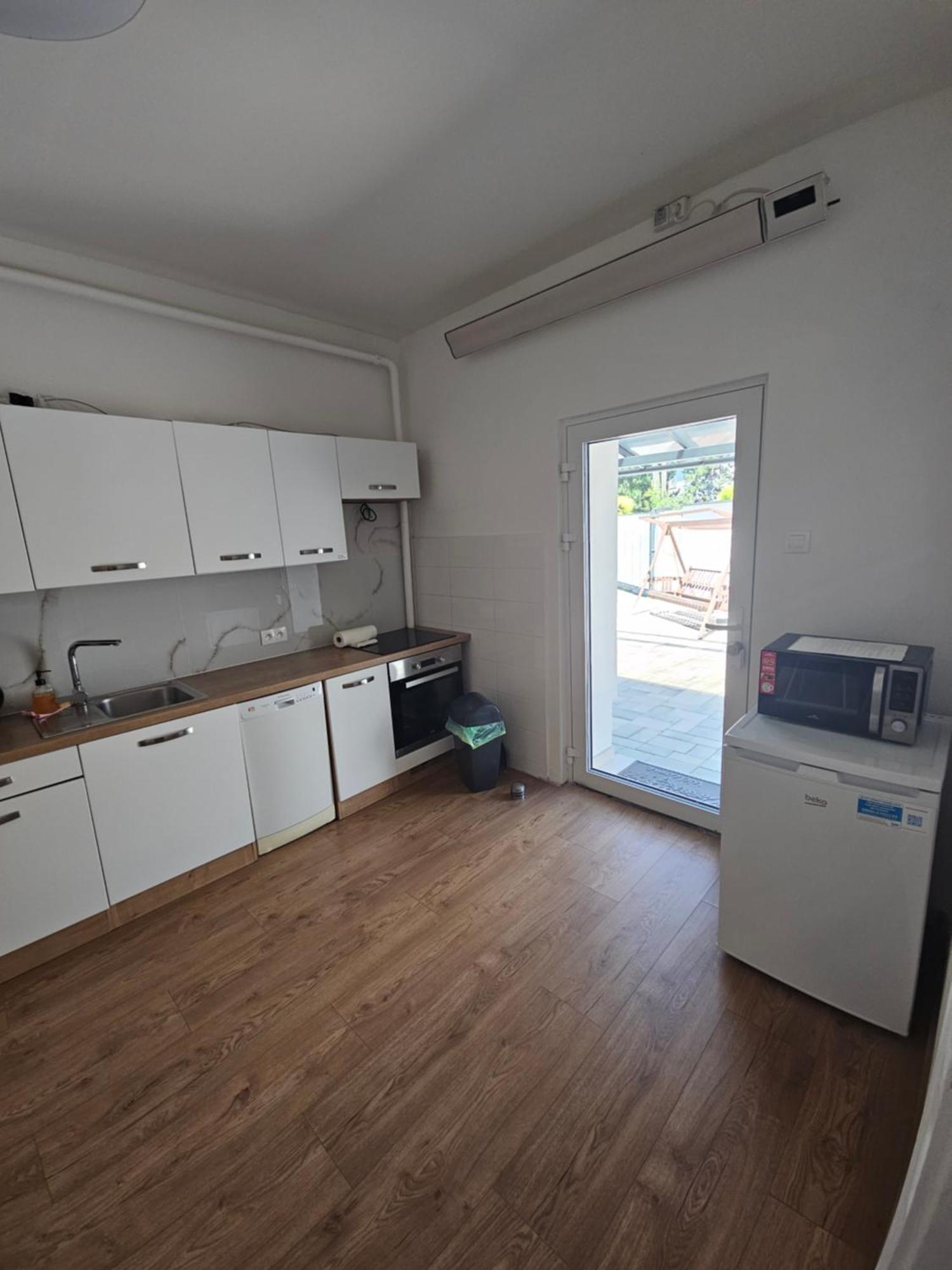 Apartmany Centro & Jacuzzi 皮耶什佳尼 外观 照片