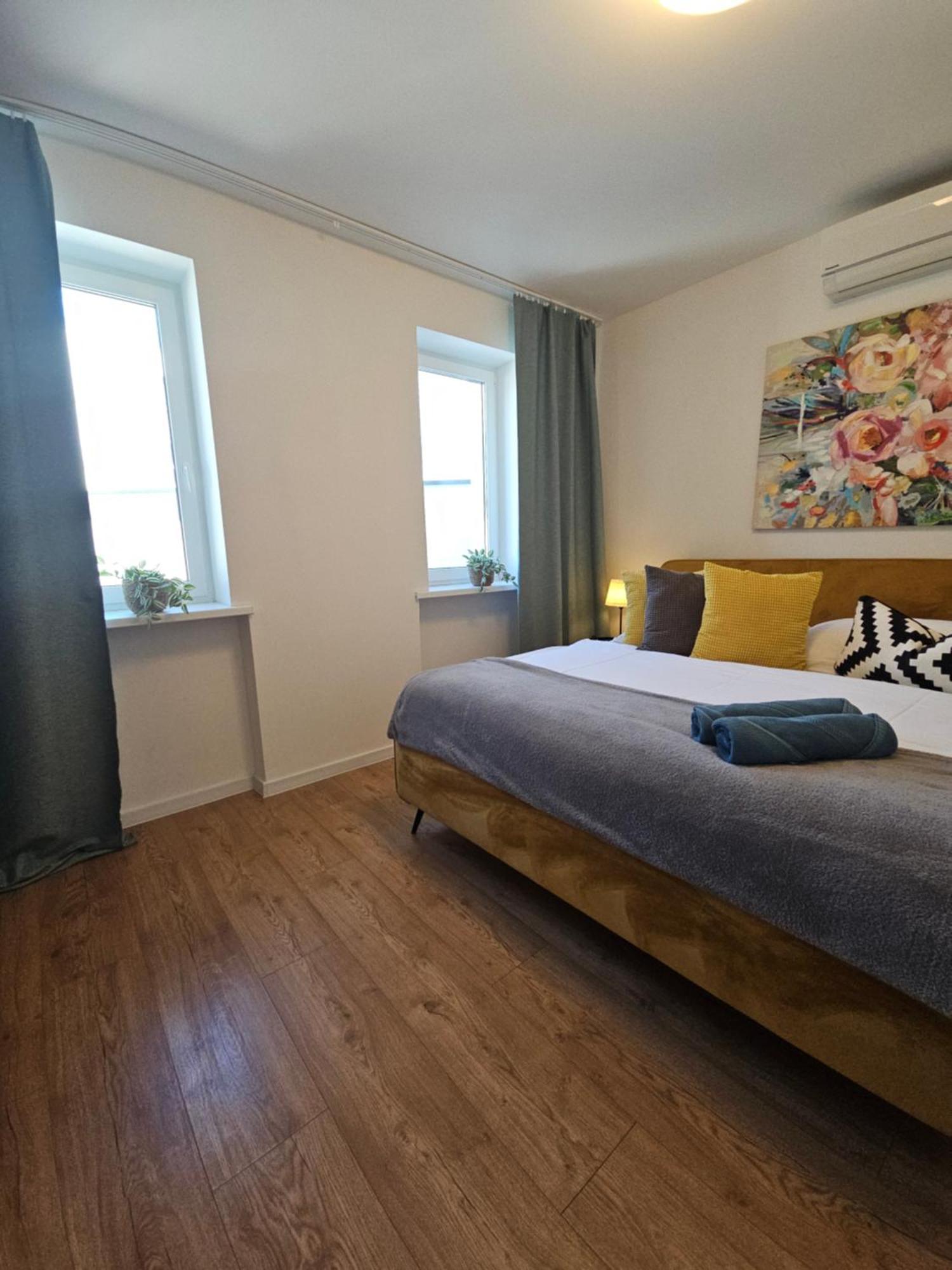 Apartmany Centro & Jacuzzi 皮耶什佳尼 外观 照片